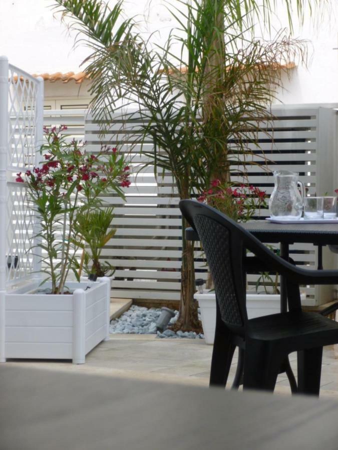 Charm Holiday Terrasini Εξωτερικό φωτογραφία